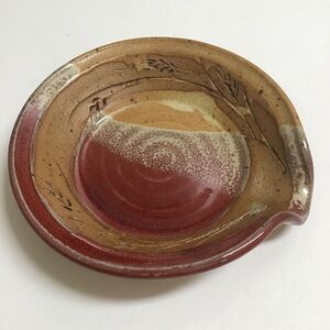 Studio Art Pottery Saucer Bowl Spout Burgundy Tan Speckle SIGNED Wheat Stoneware